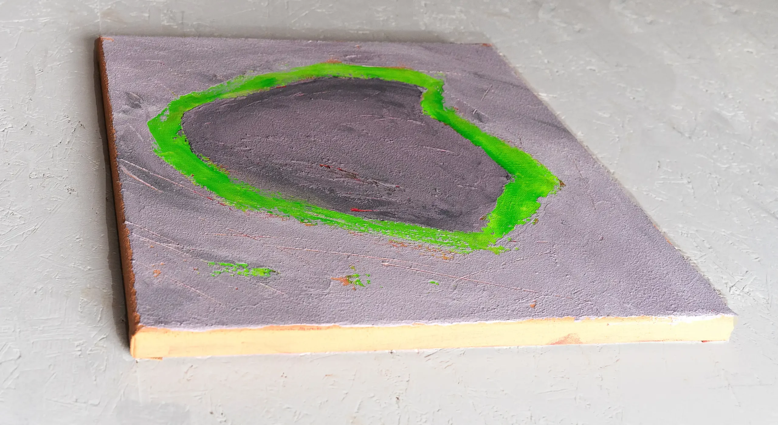 Body Continent V Grau und Grün – Abstrakte Acrylmalerei von Maria Rapela.