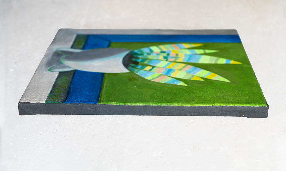 Sansevieria vor blauem Fenster